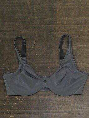Lilyette Gray Plunge Into Comfort Keyhole Minimizer Bra Silver Lining